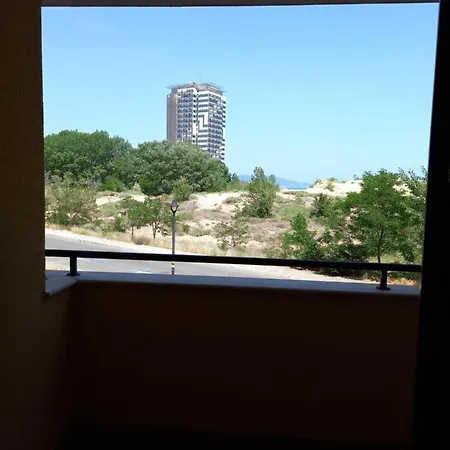 апартамент в комплекс Golden Beach, Sunny شقة